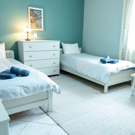 Jimmis Old House Apartament *